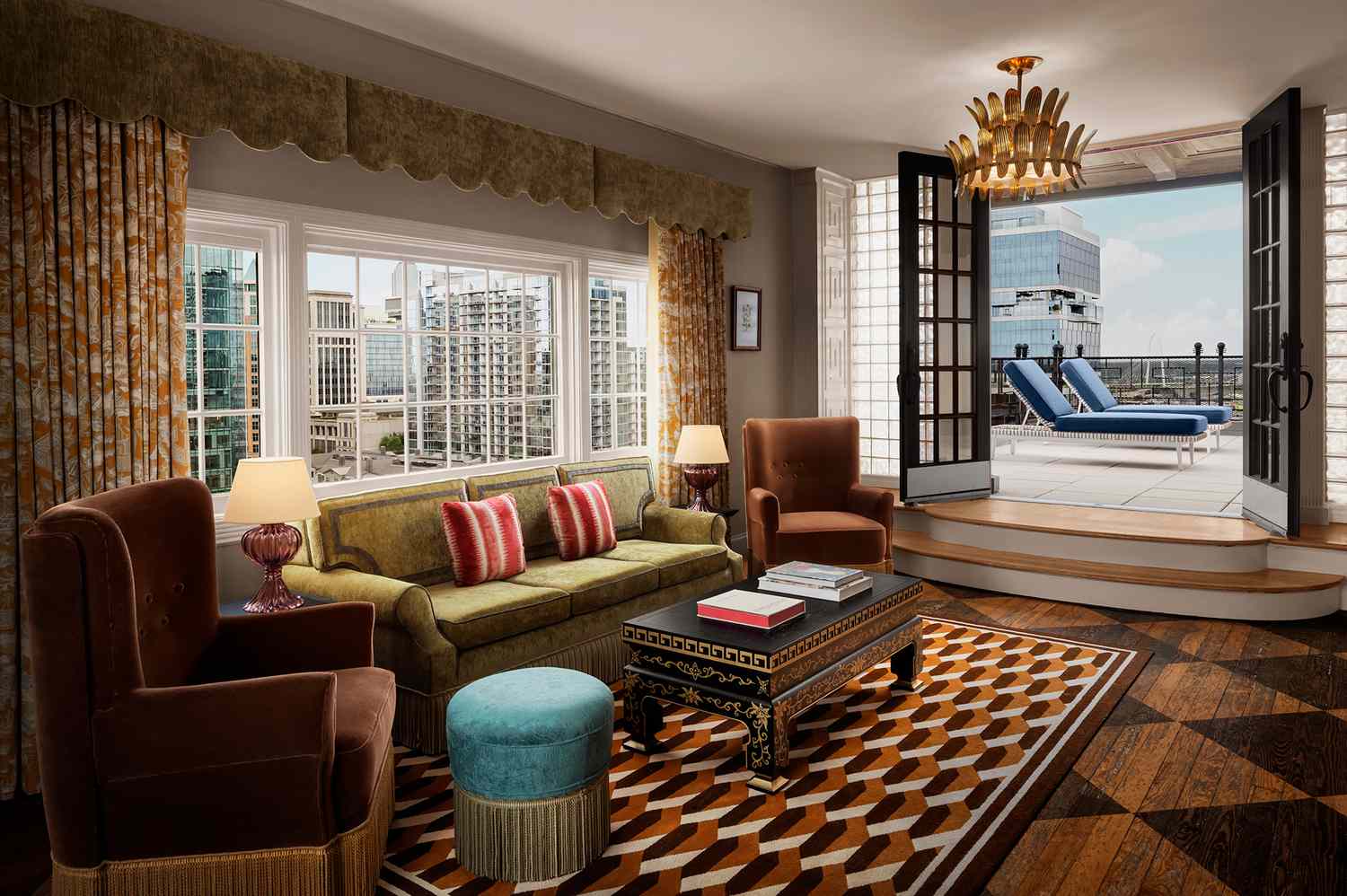 The Stoneleigh: A Gem Among Uptown Dallas Hotels