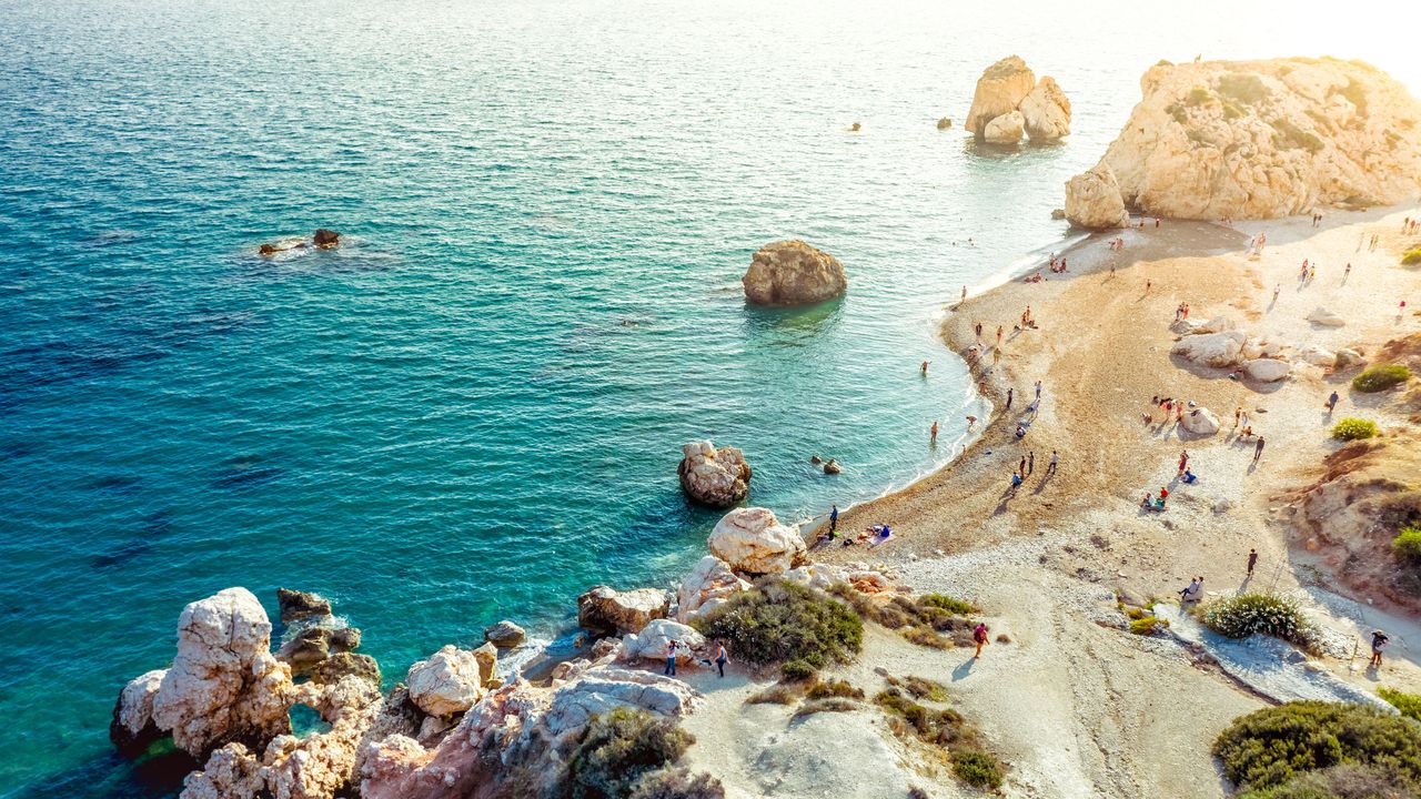 Guide to US Expat Taxes: Residency and IRS Rules