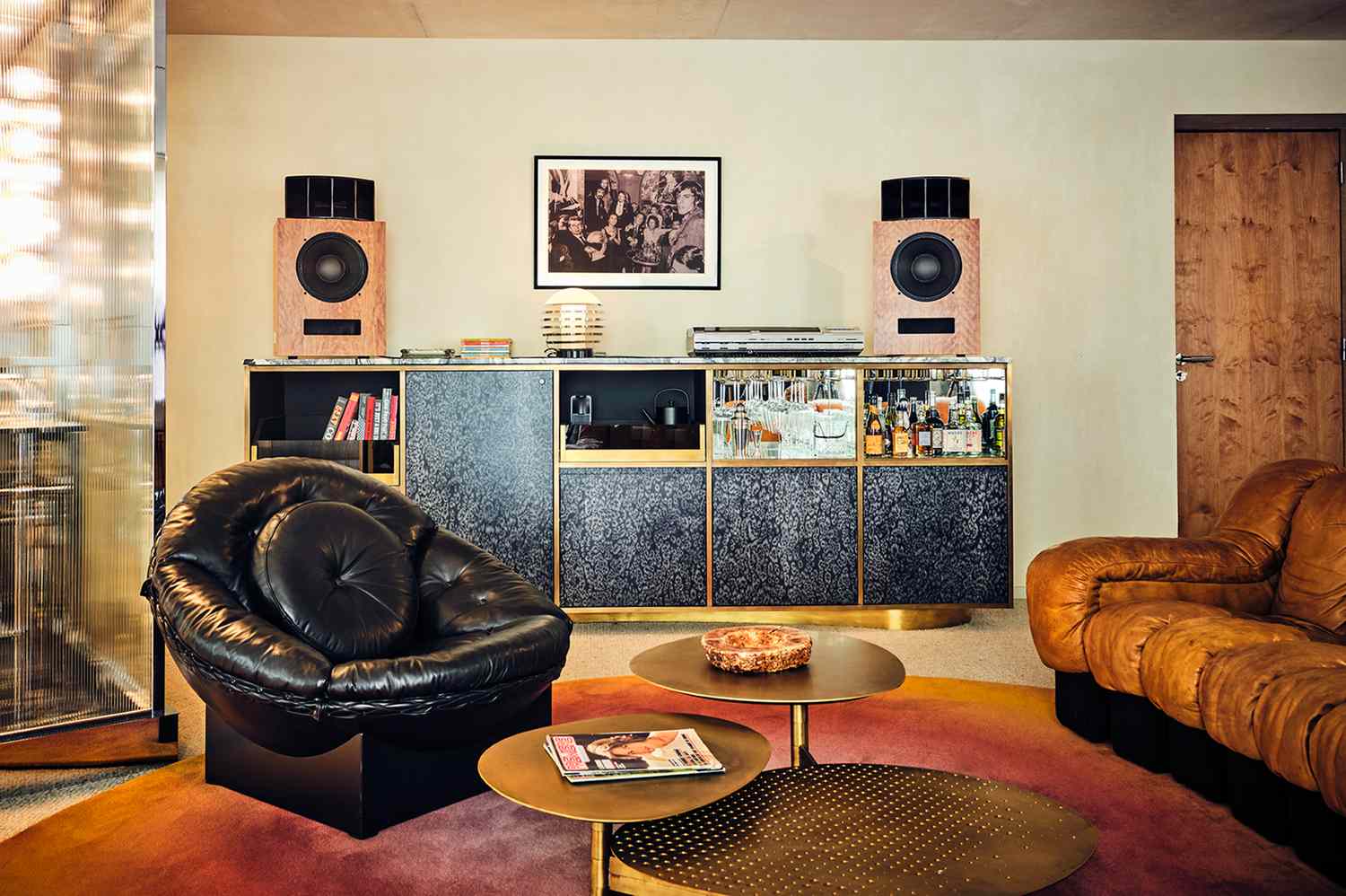 Bus Palladium: A New Icon Among Design Hotels Paris