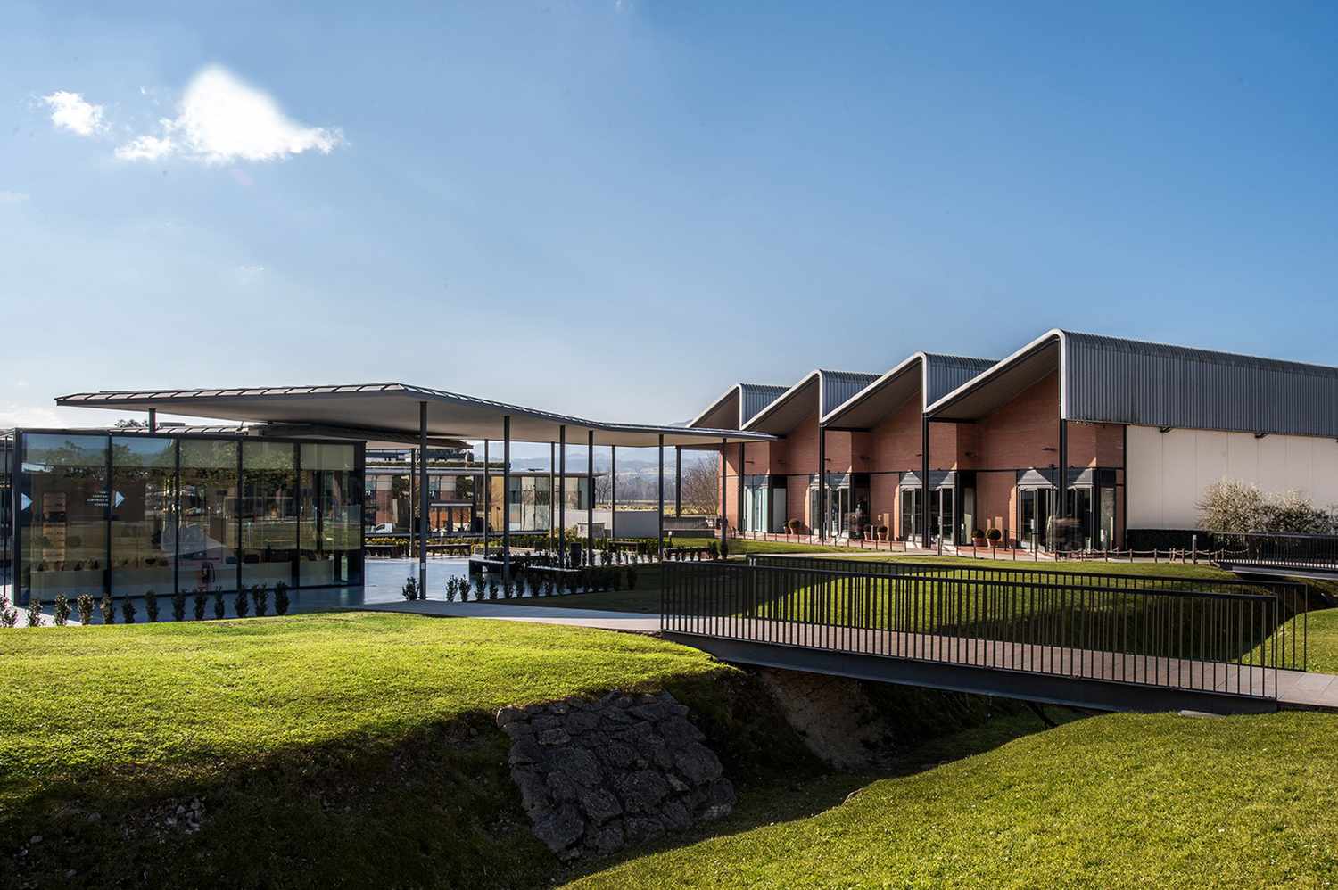 Best Designer Outlets in Florence: A Luxury Guide